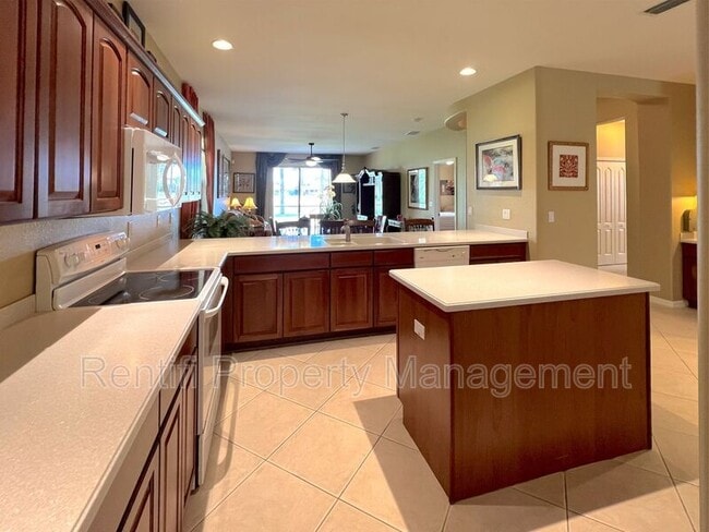 Building Photo - 11915 Country Day Cir