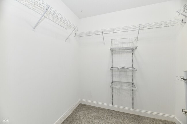 Building Photo - 8555 One W Dr