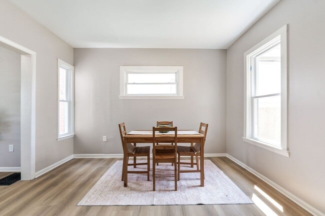 Building Photo - Charming 2-Story Home with Modern Updates ...