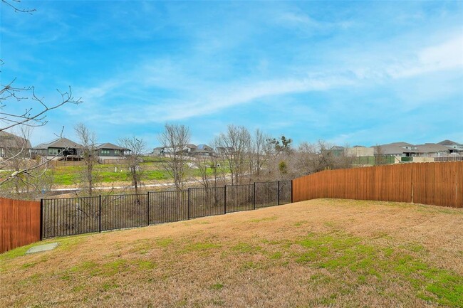 Building Photo - 9720 Evening Canopy Dr