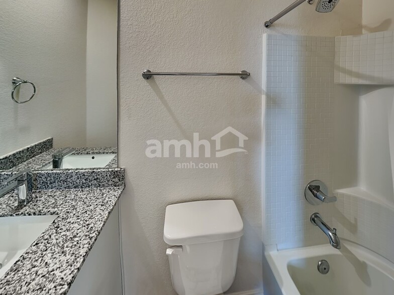 Building Photo - 280 Aspen Waters