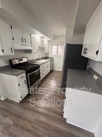 Building Photo - 5000 NW Kalivas Cir