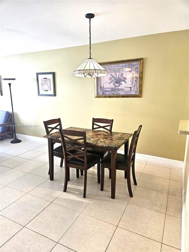 Building Photo - 2097 S Ocean Dr