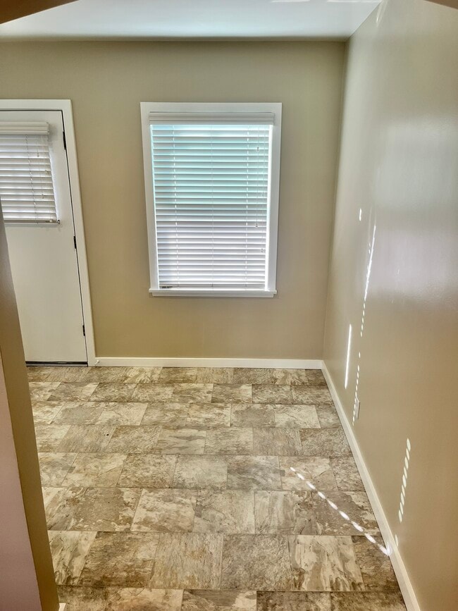Building Photo - 15702 Brighton LLC B