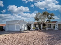 Building Photo - 15076 N Escondido Dr