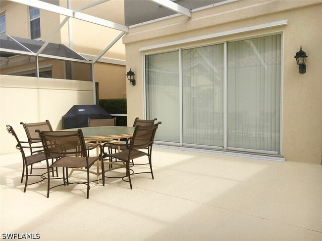 Building Photo - 8047 Sorrento Ln