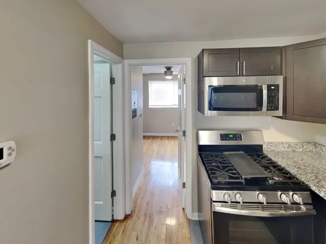 Building Photo - Lantern Square Apartments-B5