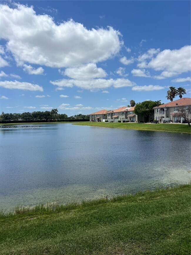 Building Photo - 5357 SW 125th Ave