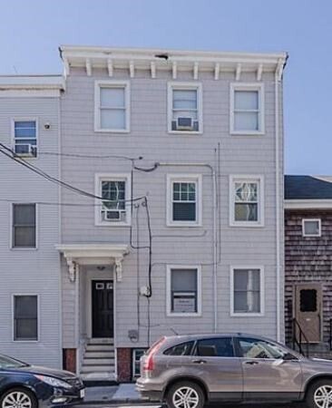 Building Photo - 137 W 9th St