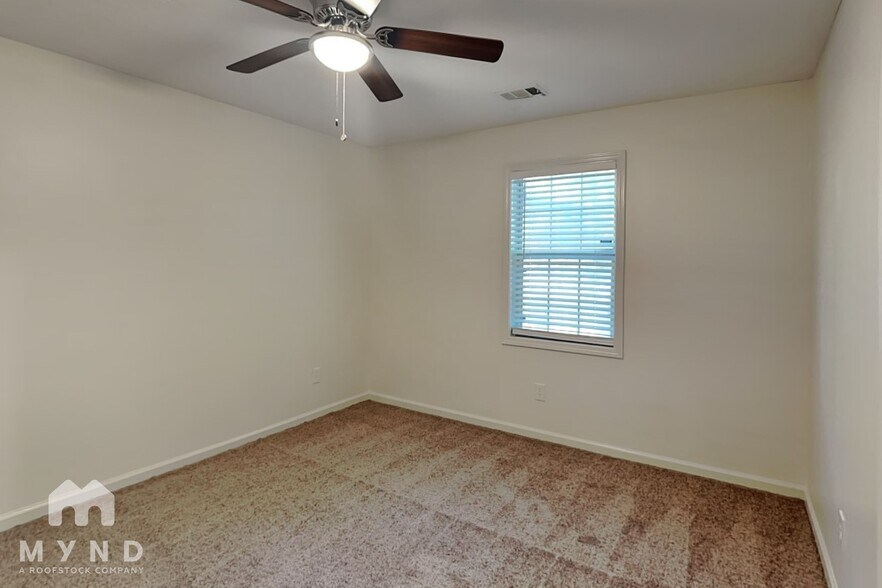 Building Photo - 204 Eagles Crest Ct