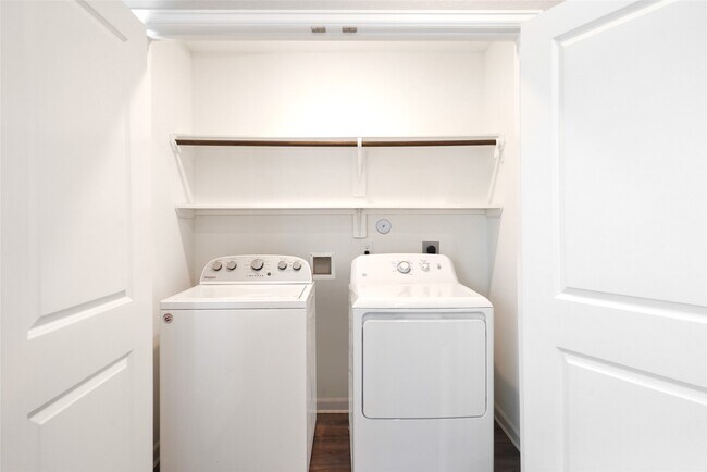 Building Photo - 30023 Vallonea Oak