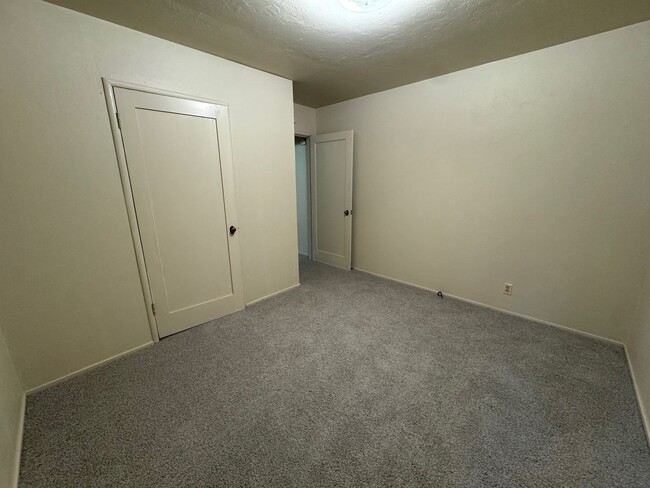 Building Photo - Serene mountain setting in Felton