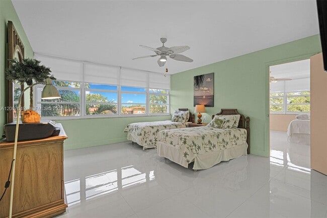 Building Photo - 4280 Galt Ocean Dr