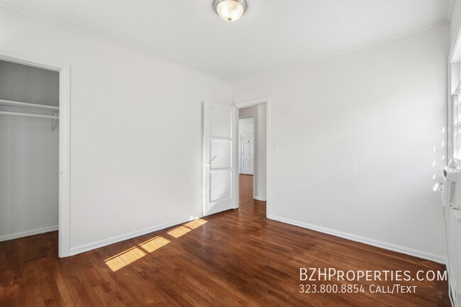 Building Photo - 1047 1/2 S Holt Ave-