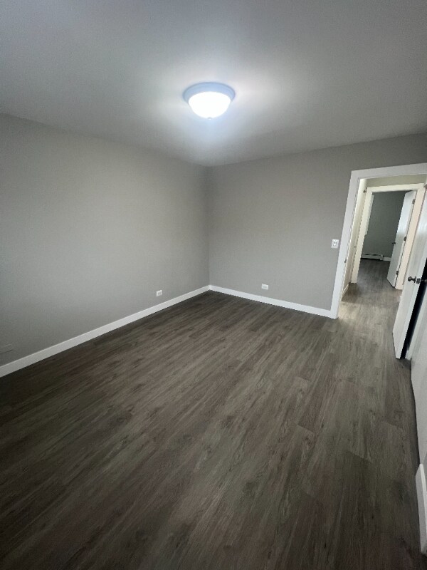 Building Photo - 10457 Dearlove Rd