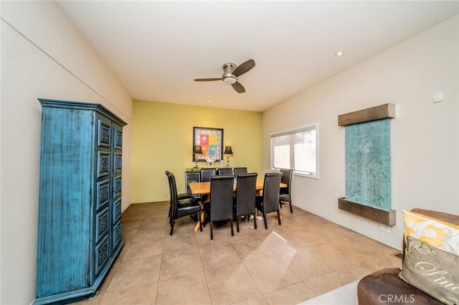 Building Photo - 1600 Palm Tree Dr