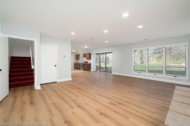 Building Photo - 1083 N Livernois Rd