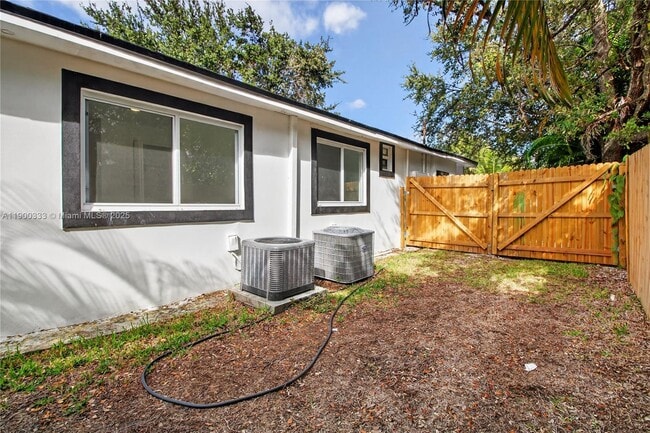 Building Photo - 428 NW 97th St