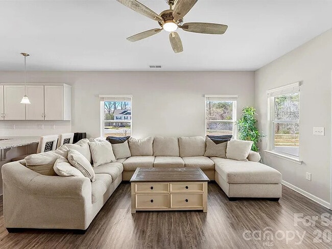 Building Photo - Earn Wealth While Leasing - Like a Homeowner - Lease to Own