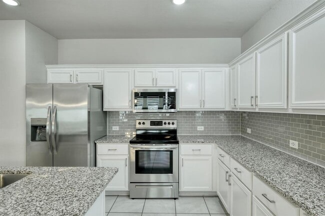 Building Photo - 3209 Ortman Dr