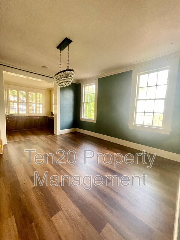 Building Photo - 1818 Slade Dr