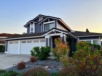 Building Photo - Beautiful Two Story Home with Large Yard - Oceanside