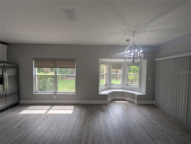 Building Photo - 6202 Gannetdale Dr