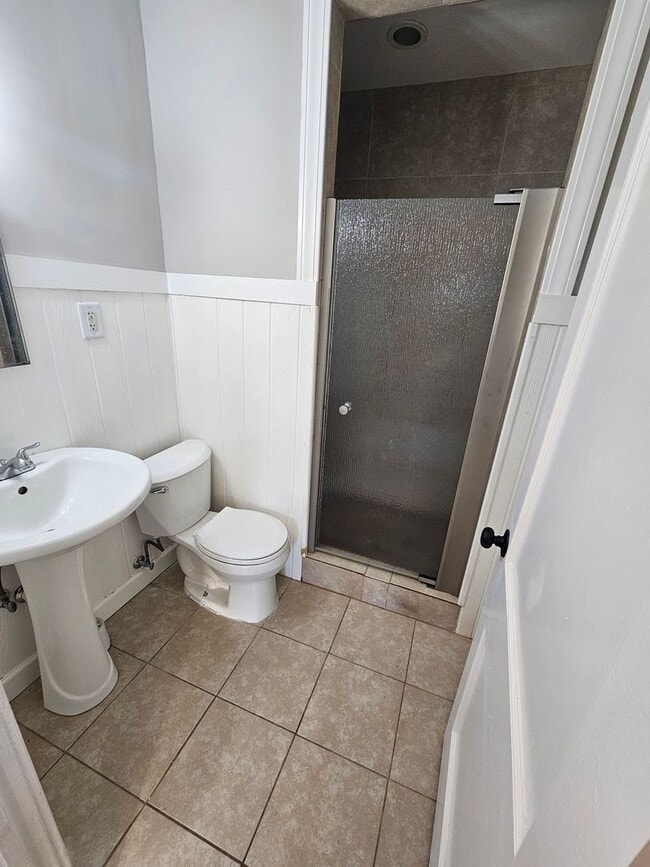 Building Photo - 4908 Eichorn Ave