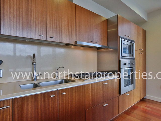 Building Photo - South Waterfront Atwater Perfection