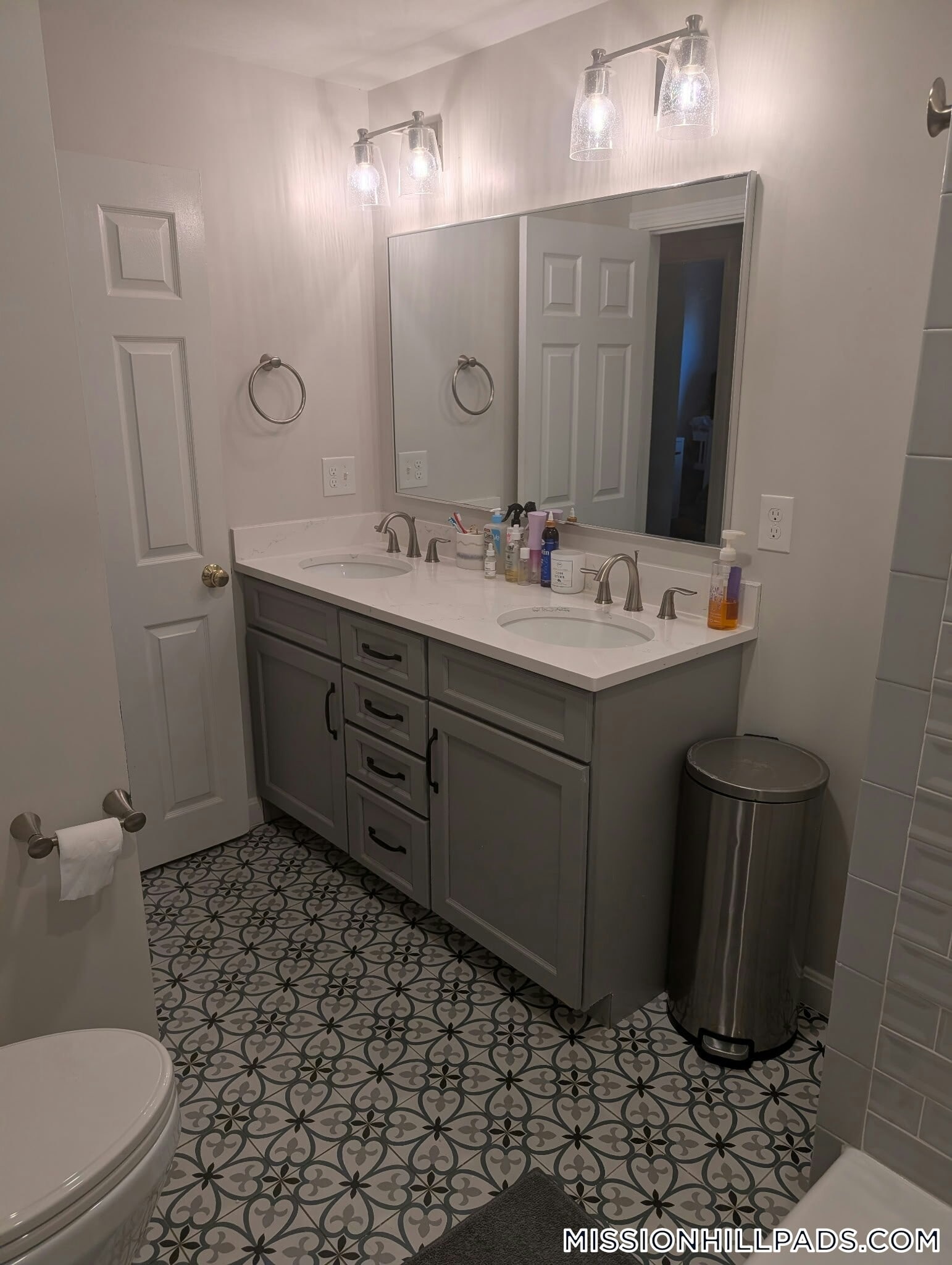 Building Photo - 45 Fort Ave