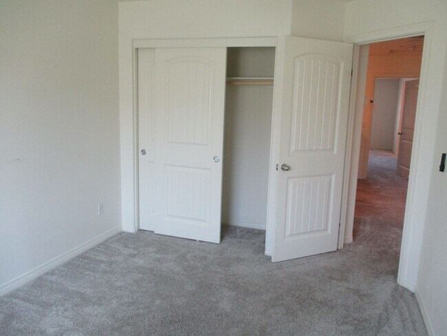 Building Photo - Murrieta 3 Bdr 2.5 Bath Town Home Built 2020