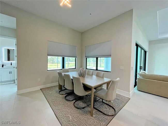 Building Photo - 687 23rd St SW