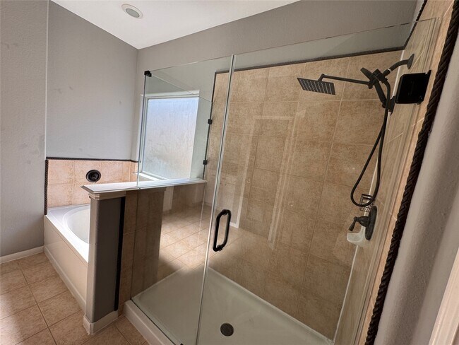 Building Photo - 2827 Mustang Hill Ln