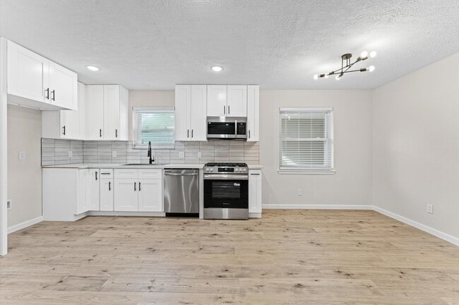 Building Photo - 27241 Wells Ln