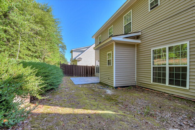 Building Photo - 2909 Aylesbury Dr
