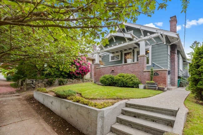 Building Photo - 4Bd/2Ba Seattle Home