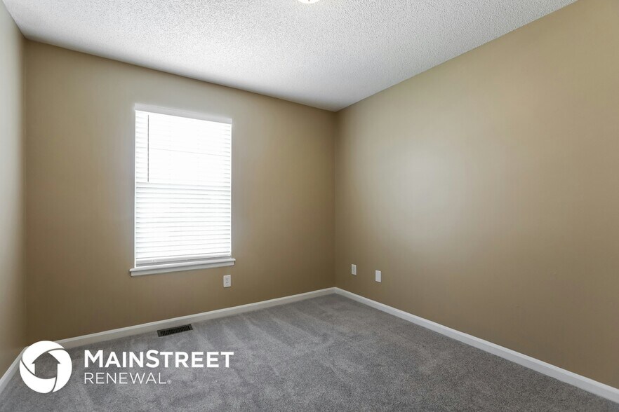 Building Photo - 215 Apple Blossom Ln