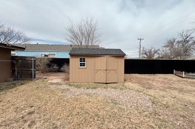 Building Photo - Modern meets classic!  3 bed 2 bath home for rent!