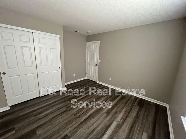 Building Photo - 403 McEwing Dr