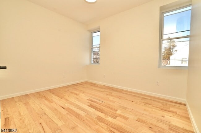 Building Photo - 15 Palisade Ave