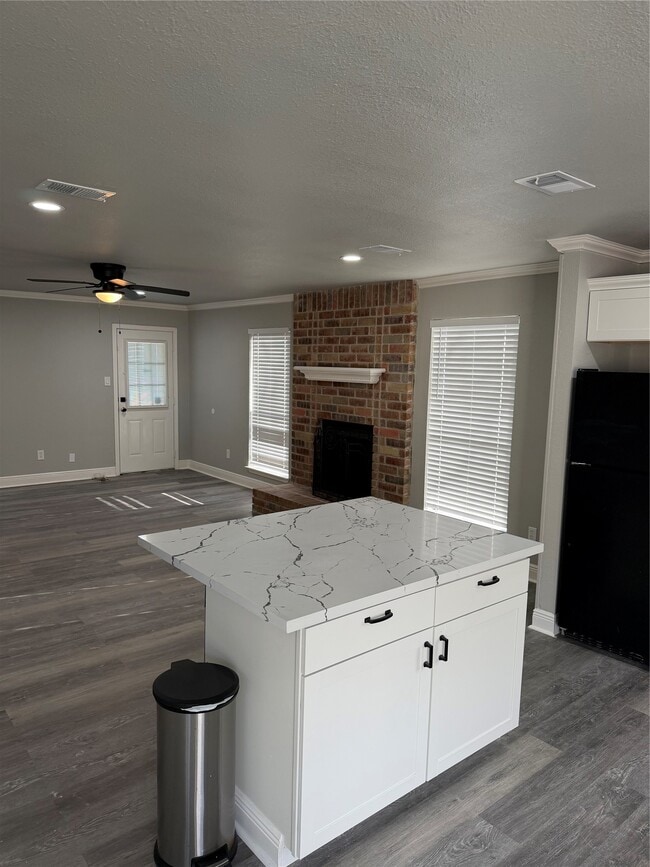 Building Photo - 12230 Kleinmeadow Dr