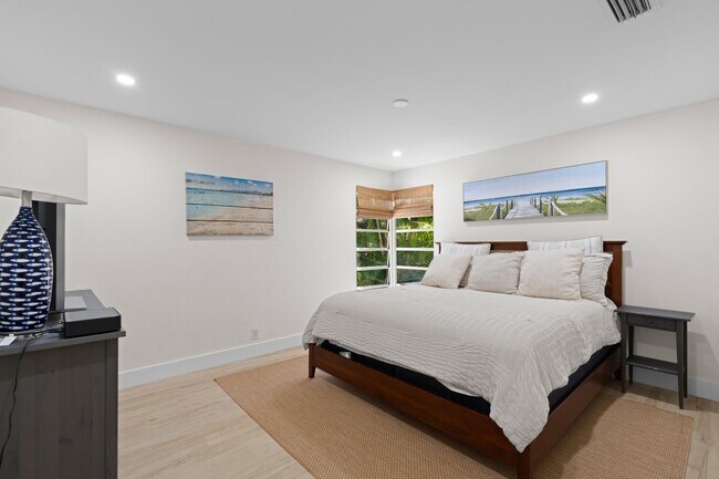 Building Photo - 486 NW 1st St