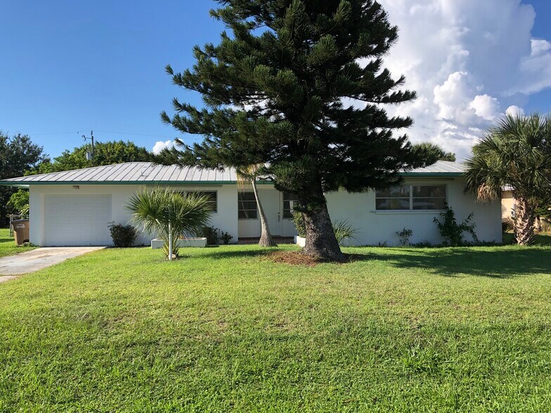 Building Photo - 709 El Dorado Pky E