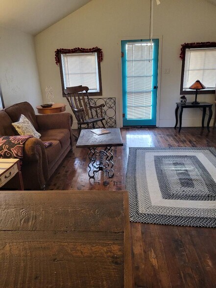 livingroom - 703 N Walnut St