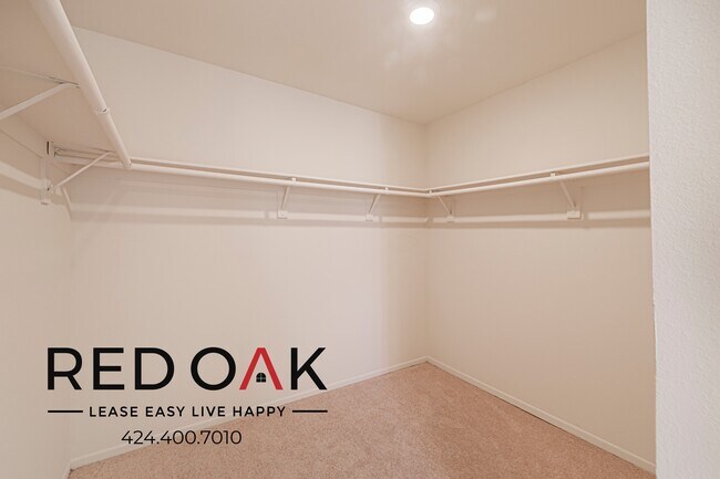 Building Photo - 4651 Cahuenga Blvd