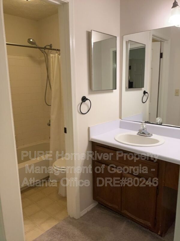 Building Photo - 1505 Augusta Dr