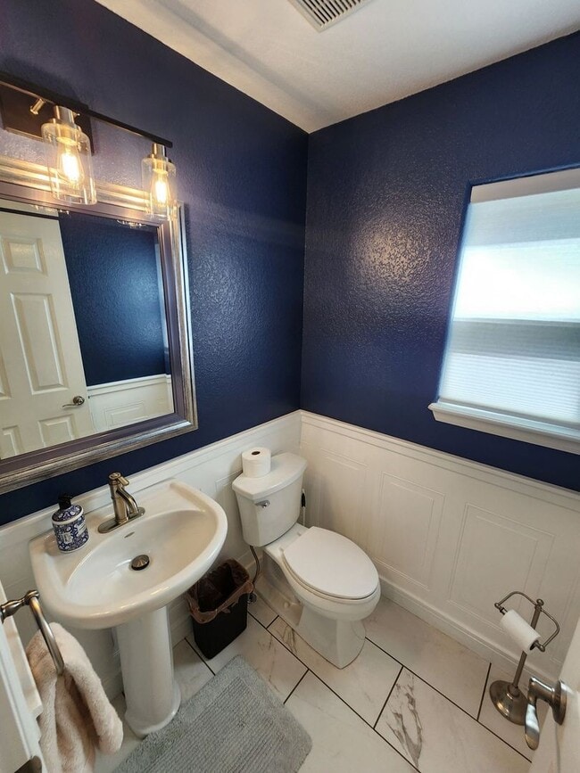 Building Photo - Beautiful 2-Story Home with Finished Basem...