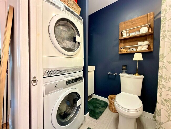 Building Photo - 62 Melrose St