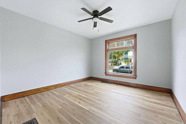 Building Photo - Move-In Ready with Bonus Storage Space!