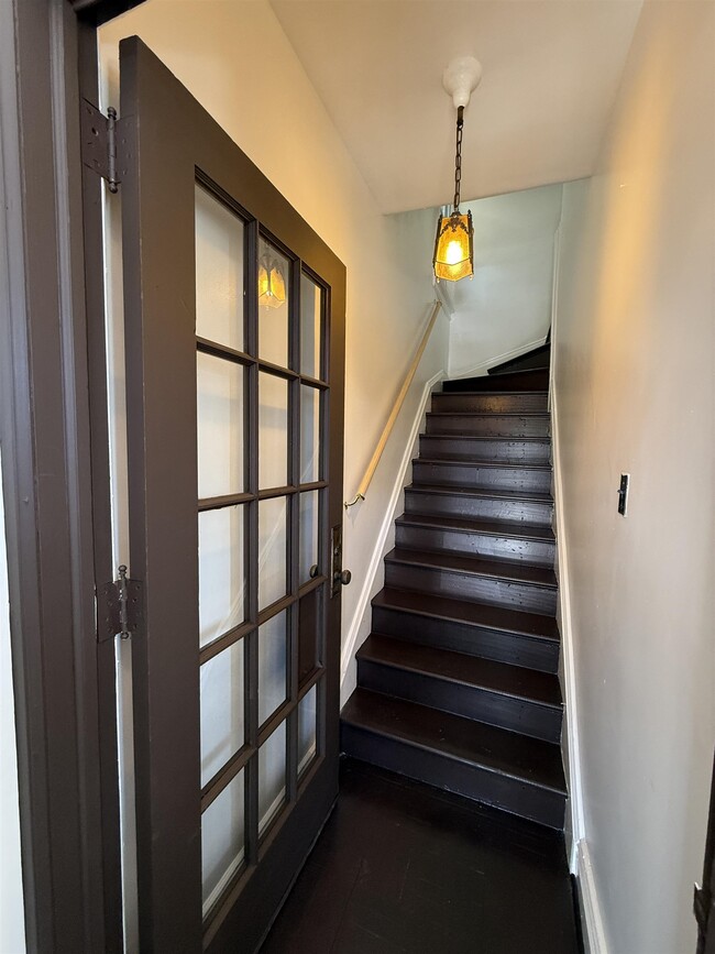 Building Photo - 268 Columbia Ave